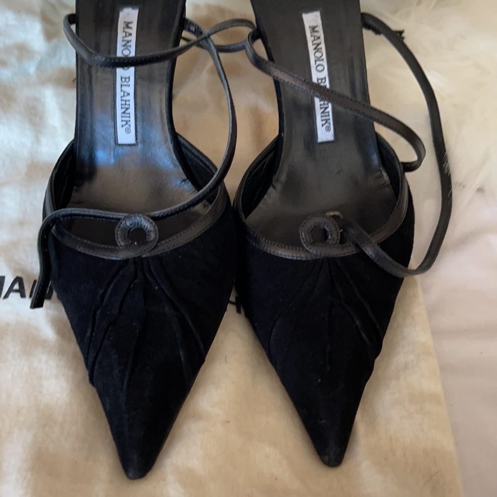 Manolo Blahnik, Vionetan.  Black Suede.  Heels